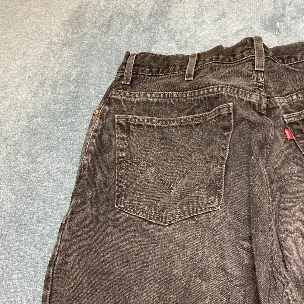 VTG Levi's 560 Jeans Mens 38x30 Black Denim Straight Comfort Fit  Zip Fly